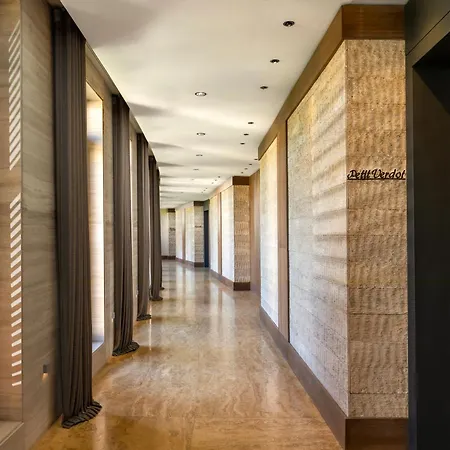 Caeli Hotel 3*